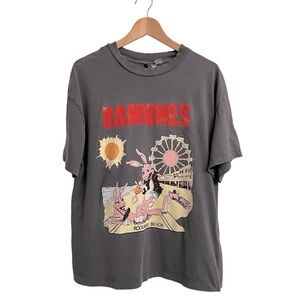 RAMONES Rockaway Beach Vintage Style Distressed Gray T-shirt Men’s Small